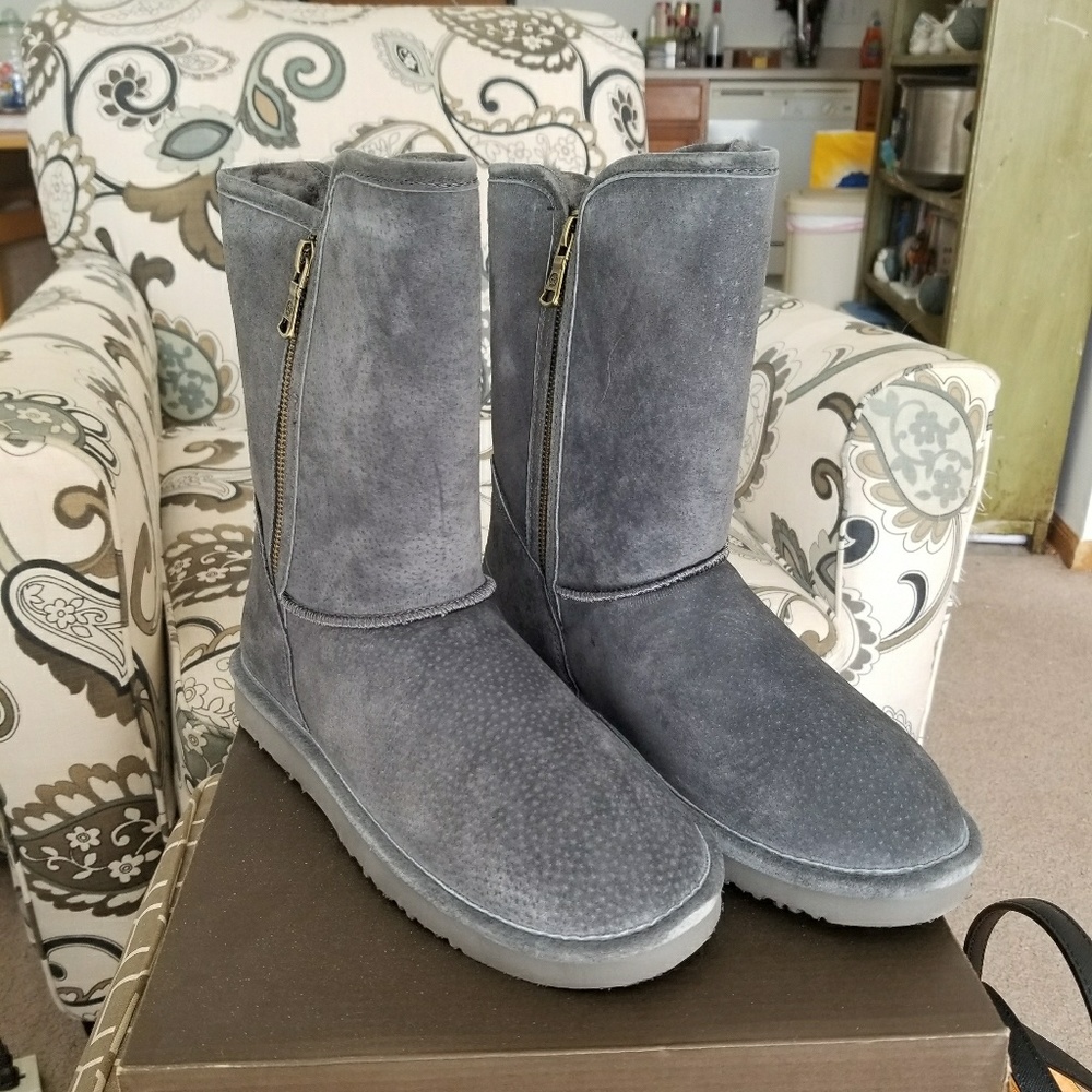 LAMO Boots Size 8